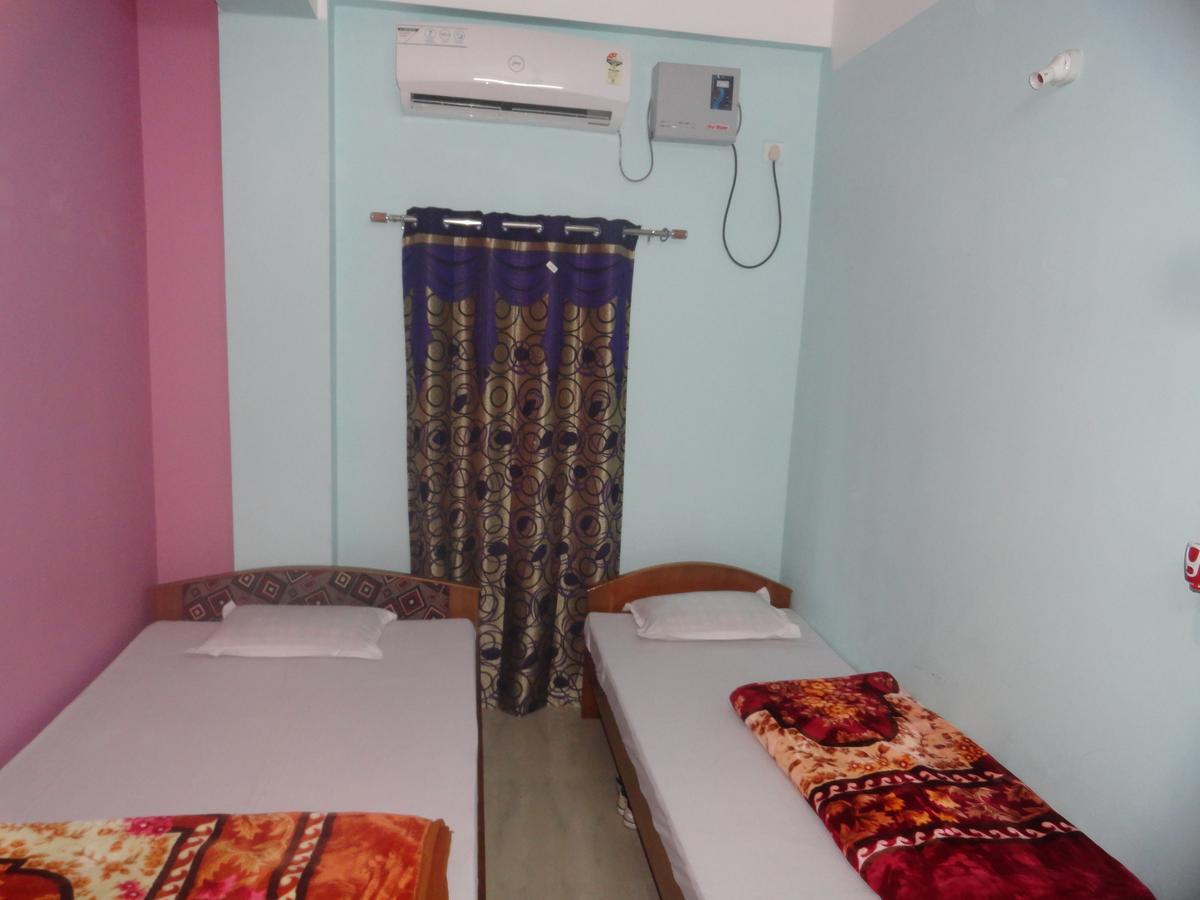 Hotel Kaustav Tezpur Exterior foto